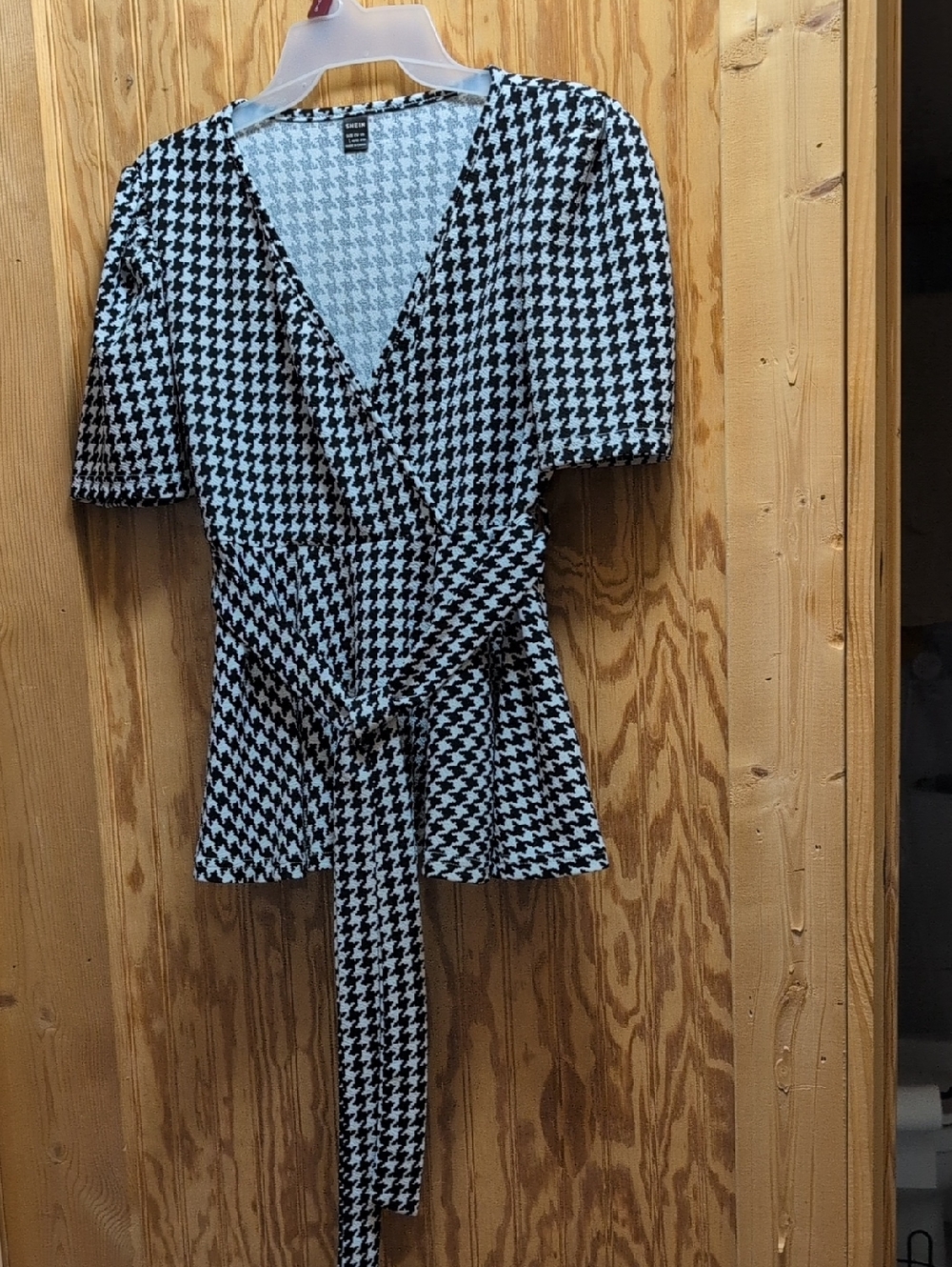SHEIN Black & White Houndstooth Top